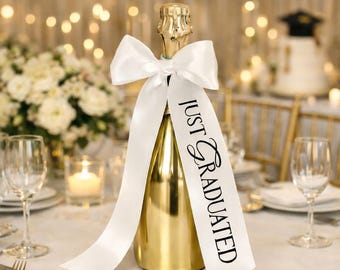 Gerade abgestufte Satinschleife Champagner Flasche Dekor | Abschlussfeier Akzent (B569)