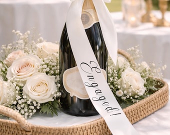 Elegante Engagierte Ribbon Bow | Champagner Flasche Dekor | Minimalistischer Akzent für die Verlobungsfeier (B610)