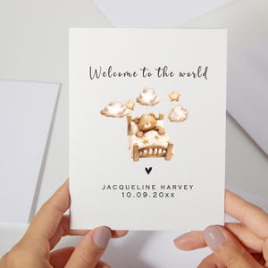 Carte pour bébé Ours en peluche ballon | Carte de naissance pour nièce et neveu | Cadeau pour un nouveau petit-fils et petite-fille | Bienvenue dans le monde (C173)