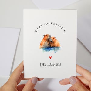 Carte de Saint-Valentin personnalisée Capybara | Carte de voeux Capybara | Carte de Saint-Valentin drôle animal de Zazzle.be Liste d'envies Vous avez des idées ? Cadeau personnalisé pour la Saint-Valentin (C188)