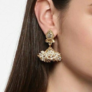 Pearl Jhumkas / Indian Wedding Jewelry/ Pakistani Jewelry/ Gold Jhumka/ Sabyasachi/ Indian Earrings/ Bollywood Jewelry/ Punjabi Earrings