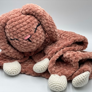 Patrón de ganchillo/Instrucciones de ganchillo - Edredón/Conejito de peluche adorable