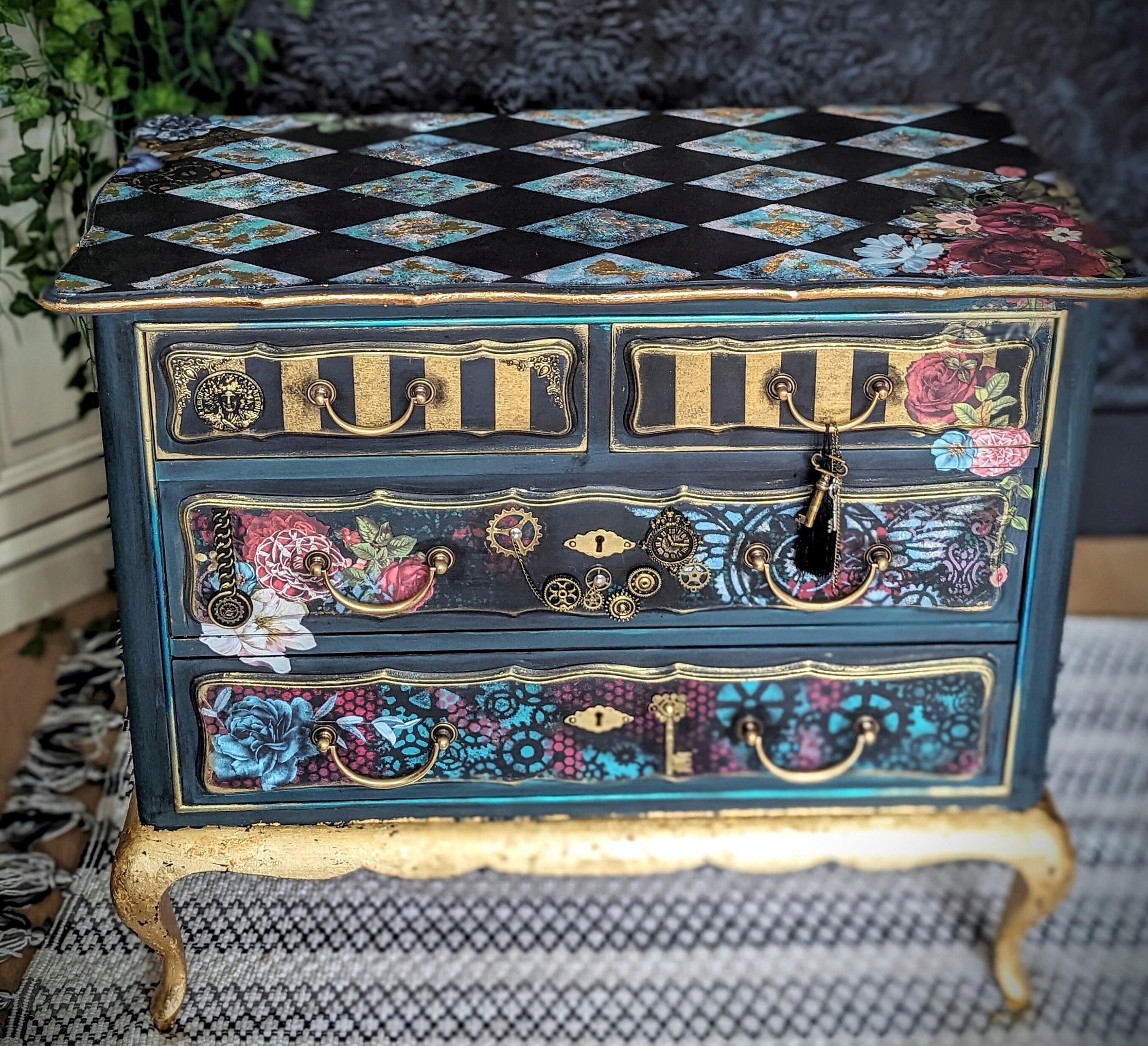 Quirky chest of drawers discount