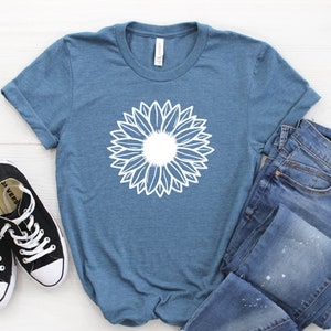 Sunflower Graphic Tee: Women&#39;s Boho Floral Shirt