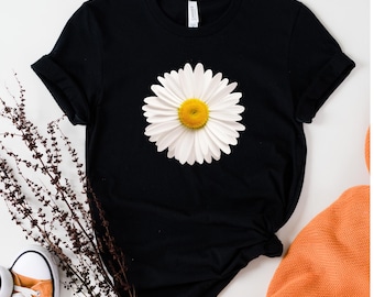 Daisy Flower T-Shirt: Soft Cotton Blend, Retro Floral Tee