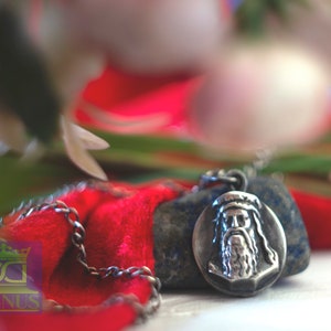 Leonardo Da Vinci Sterling Silver Pendant | Renaissance Artist Charm | Art Lover Jewelry Gift