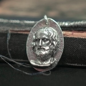 Euripides hänge i sterlingsilver | Antik grekiskt tragedihalsband | Filosofberlock | Gåva i klassisk litteratur