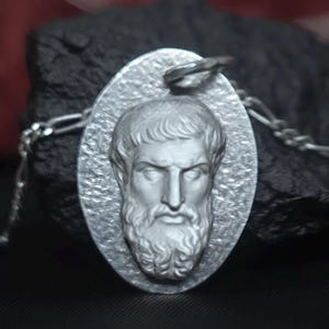 Colgante de plata de Epicuro, collar de filósofo griego, colgante de plata con estatua de Epicuro, regalo con amuleto de epicureísmo, regalo con colgante para amantes de la filosofía