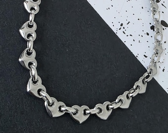 Collar gótico con forma de corazón. Gargantilla de acero inoxidable con forma de corazón estilo Whimsigoth. Joyería gótica Y2K Punk. Alt, Regalo alternativo (Reino Unido).
