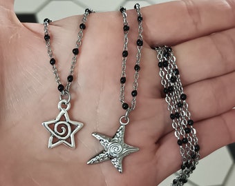 Collar gótico Whimsigoth: joyería grunge Y2K. Regalo de joyería gótica con estrellas caprichosas en el Reino Unido.