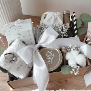 Geschenk Box Honig Set Raumduft Seife Muttertag Weihnachtsgeschenk Geburtstagsgeschenk Kerzenset Schlüsselanhänger Personalisiert Bild 4