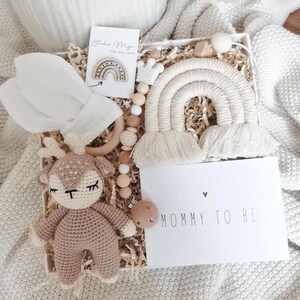 Baby Geschenk Box ~ Häkeltier ~ Rassel ~ Personalisiert ~ Babyparty ~ Geburt ~ Weihnachten ~ Schnullerkette ~ Greifling ~ Welcome Baby
