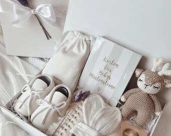 Baby Geschenk Box ~ Häkeltier ~ Rassel ~ Personalisiert ~ Babyparty ~ Geburt ~ Weihnachten ~ Schnullerkette ~ Greifling ~ Mulltuch Decke ~