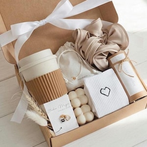 Geschenk Box ~ Honig Set ~ Raumduft Seife ~ Muttertag Weihnachtsgeschenk ~ Geburtstagsgeschenk  Kerzenset Schlüsselanhänger  Personalisiert