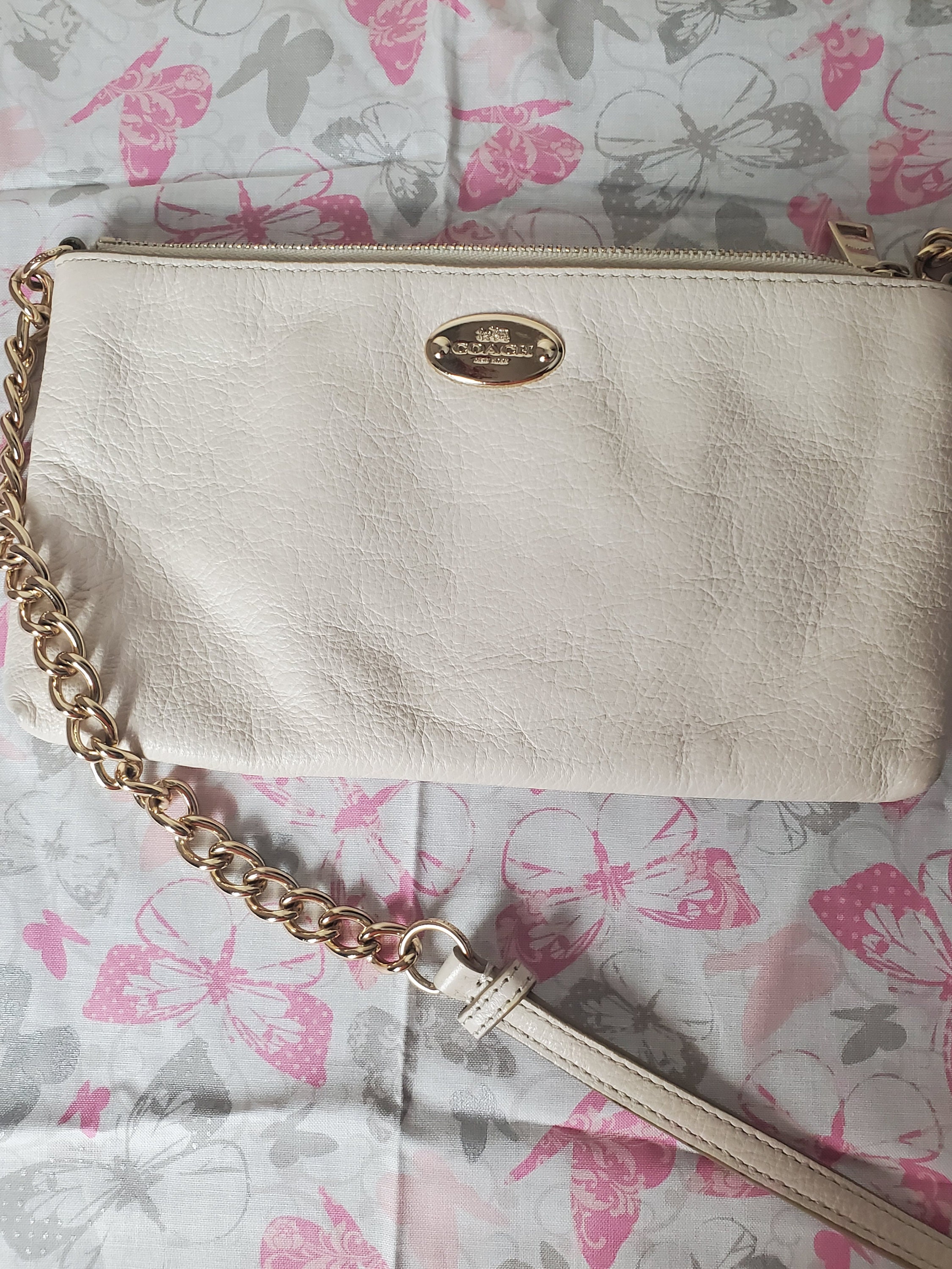 COACH Ivory Goldtone Leather Pre Loved Chain Strap Crossbody Purse –  ReturnStyle