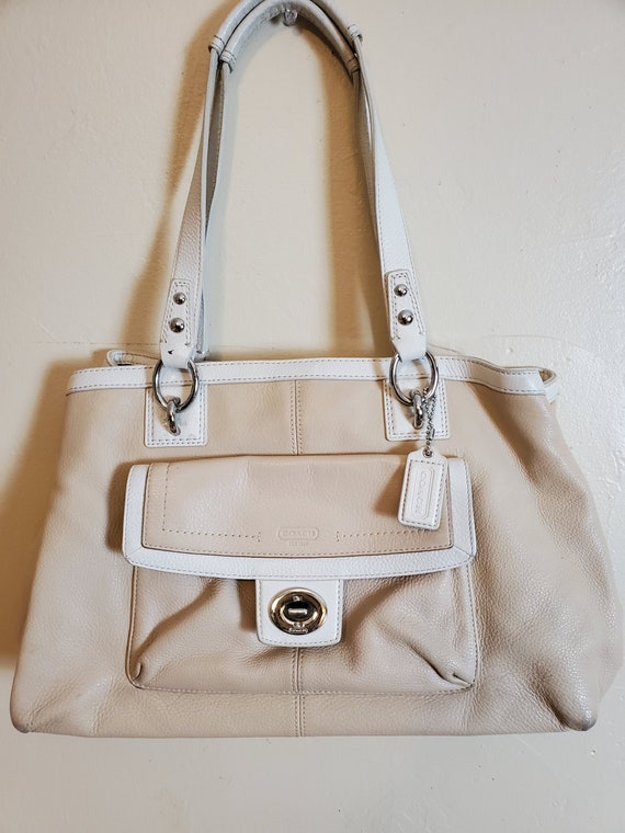 Vintage Coach Beige and White LeatherPurse