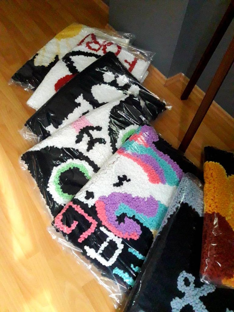 Knitted gifts Animals rug Black and white Pattern hand crocheted Crochet knitted mats Paw decor Mother/'s day gift