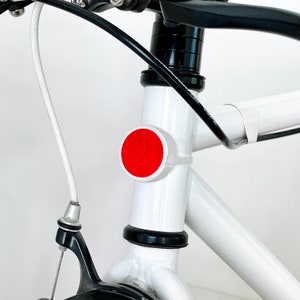 AirTag Bike Mount / Reflector image 7