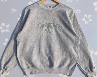 Vintage 90s Reverse Champion Sweater Crewneck Vintage Reverse Weave Champion Sweatshirt Pullover Embroided Logo Size L fit XL