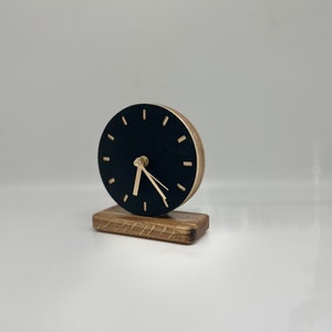 Modern grandfather clock edition family time, table clock color black/brass by nahalima