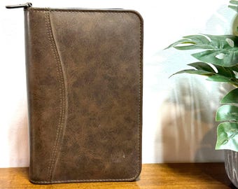 Vintage Day-Timer Brown Binder Organizer Pockets & Pen Loop 6-Ring 5.5x8.5