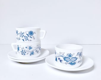Vintage Arcopal France / 1970s / Set 3 Coffee Cups with Saucers