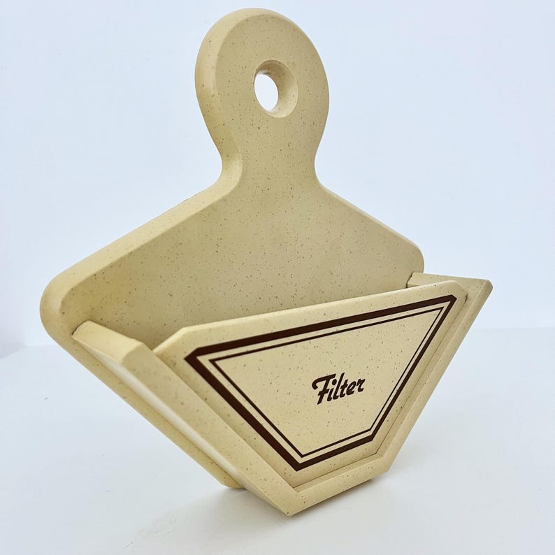 Vintage Plastic Wall Hanging Stand / Vintage Wall Pocket / Kitchen