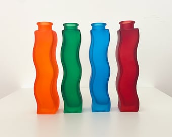 カラフルなヴィンテージIKEA SKÄMT花瓶、波状ガラス、オレンジ、レッド