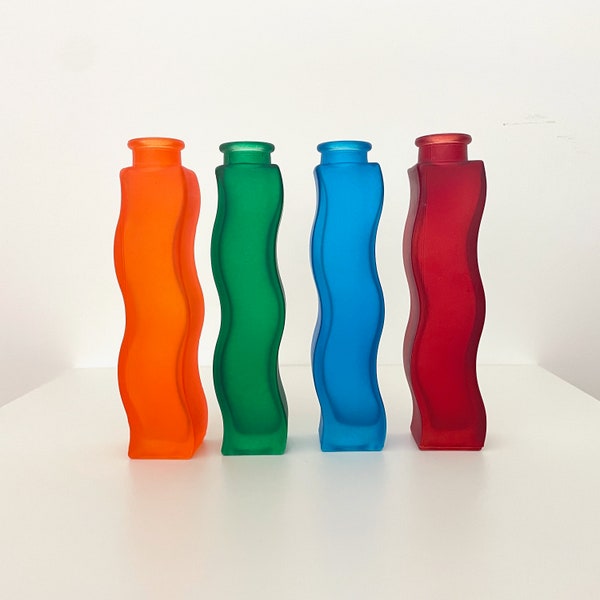 Vintage 1 of 4 Vase / IKEA Wave Squiggle Skämt Vases / Orange, Red, Light Blue and Green Glass Bud Vase