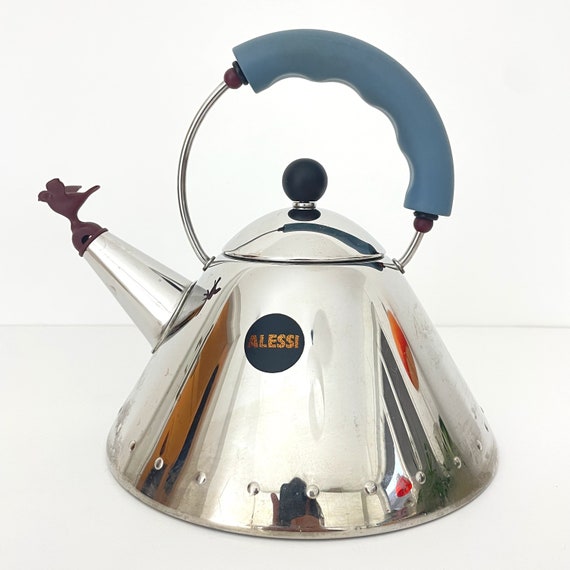 Bouilloire originale Alessi 9093 avec tasse / bouilloire Bird Whistle /  bouilloire à thé vintage / design par Michael Graves -  France