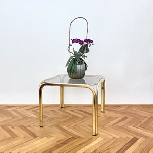 Vintage kleiner Beistelltisch / MCM Zeitgenössischer Beistelltisch / Gold Metal / Hollywood / Blumenständer / Couchtisch