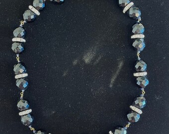 Collar de ónix negro con cristales