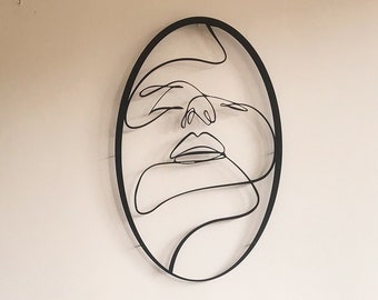 Minimalist Metal Woman Line Art: Modern Wall Decor