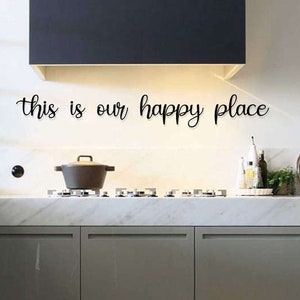 Este é o nosso sinal de metal Happy Place, sinal de boas-vindas de metal, sinal de porta do quarto