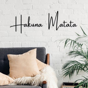 Placa de parede de metal Hakuna Matata, arte de parede suaíli, placa de parede com ditado inspirador
