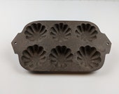Griswold Turk 39 s Head Vintage Cast Iron Muffin Pan