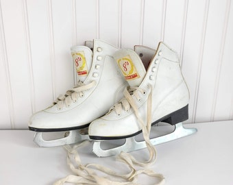 Vintage White Ice Skates, Figure 8's White Ice Skates, Vintage Christmas Decor Retro Holiday
