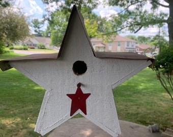 Star  Birdhouse, County Decor,Rustic Decor, Amish Handmade Birdhouse,Garden Decor, Farmhouse Decor, Honeybee, Bee Gift, birdhouse outdoor