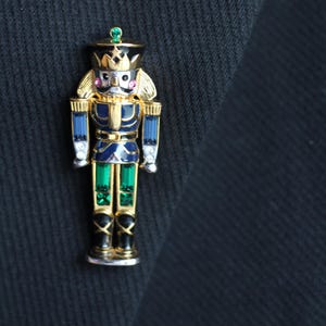 Vintage Christmas Nutcracker Soldier Brooch,Mid Century Collectible Nutcracker Pin,Holiday Nutcracker Jewelry,Nutcracker Christmas Accessory