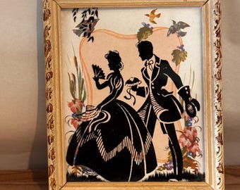 Cuadro decorativo vintage romántico con siluetas, estilo victoriano, ideal para bodas y eventos.