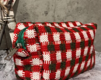 Checkered Red Green Makeup Bag, Travel Makeup Pouch, Women&#39;s Comestic Bag, Makeup Bag for Purse, Holiday Makeup Bag, Vintage Checkered Pouch