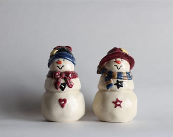 Vintage Mr. & Mrs. Snowman Christmas Ceramic Salt Pepper Pair,Holiday Table Shakers Set,Holiday Kitchenware,Christmas Collectible Shakers
