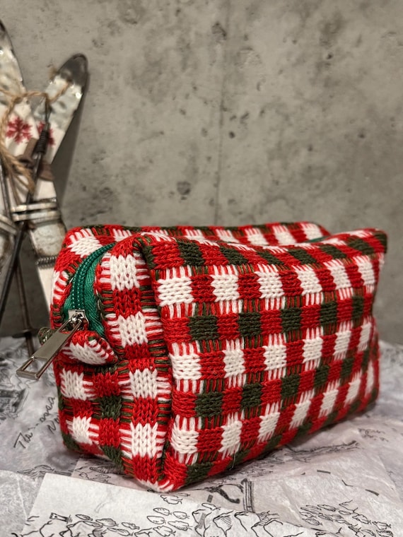 checkered travel makeup bag Checkered Red Green Makeup Bag, Travel Makeup Pouch, Women's Comestic Bag, Makeup  Bag for Purse, Holiday Makeup Bag, Vintage Checkered Pouch