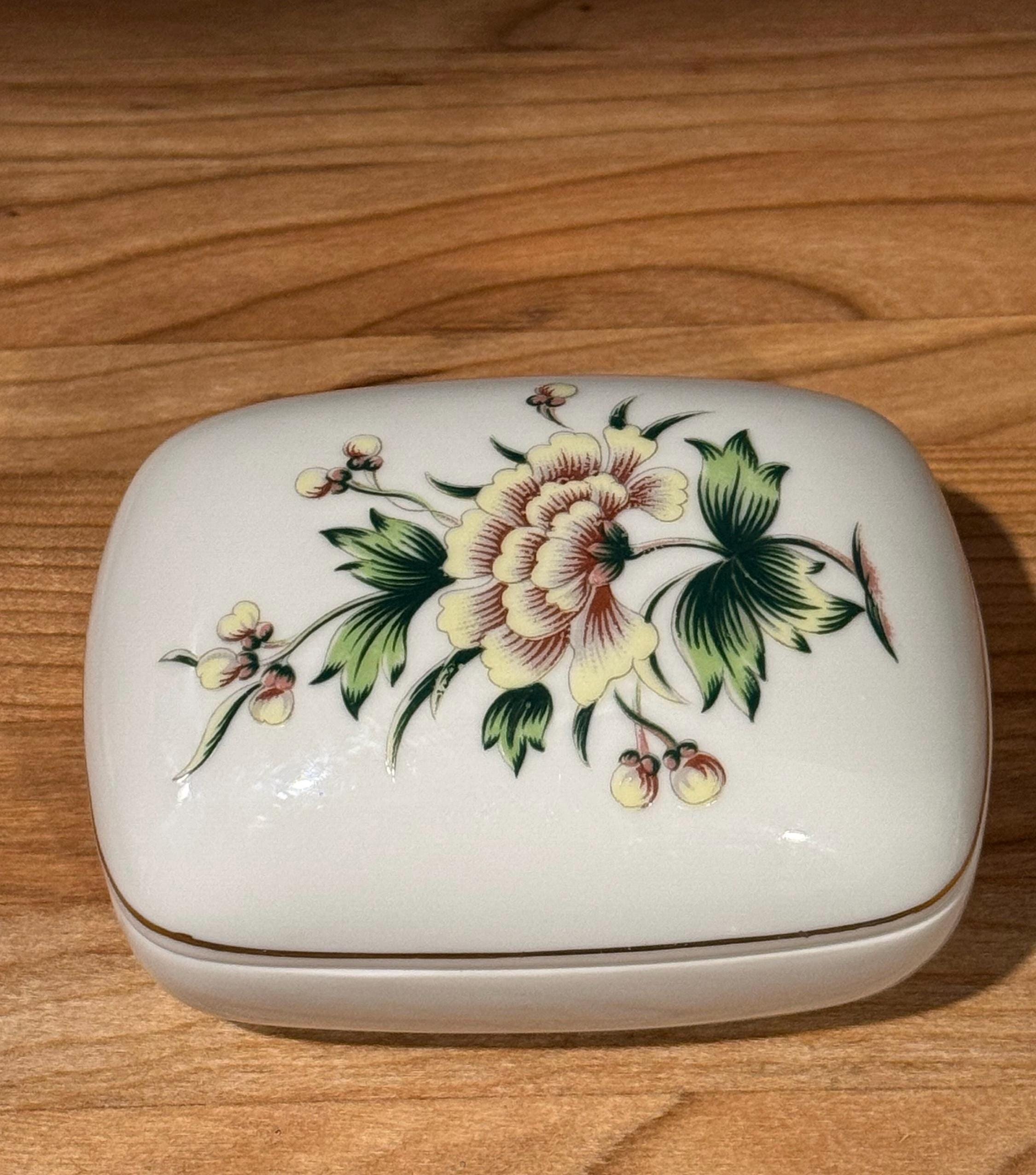 ホロハーザ HOLLOHAZA ジュエリーボックス　小物入れ　陶器　ハンガリー Hollohaza Box - Etsy