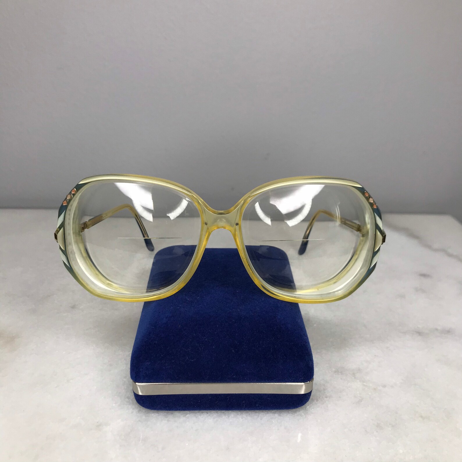 gloria vanderbilt glasses