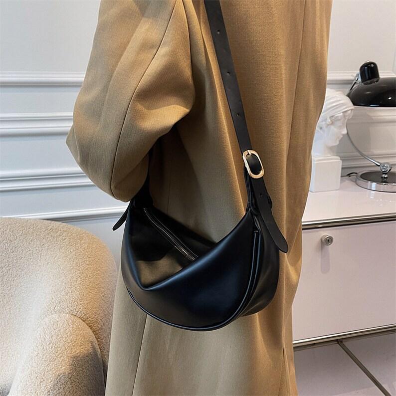 Casual Crossbody Bag Leather Dumpling shoulder Bag image 1