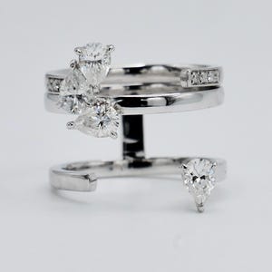 14Kホワイトゴールドスタッキングリングセット｜ペアシェイプラボダイヤモンドダブルバンド＆トリプルクラスターリング｜カスタマイズ可能な高級ジュエリー