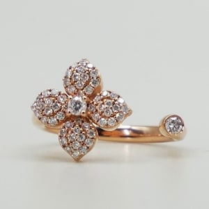 18K Rose Gold and Diamond Clover Ring