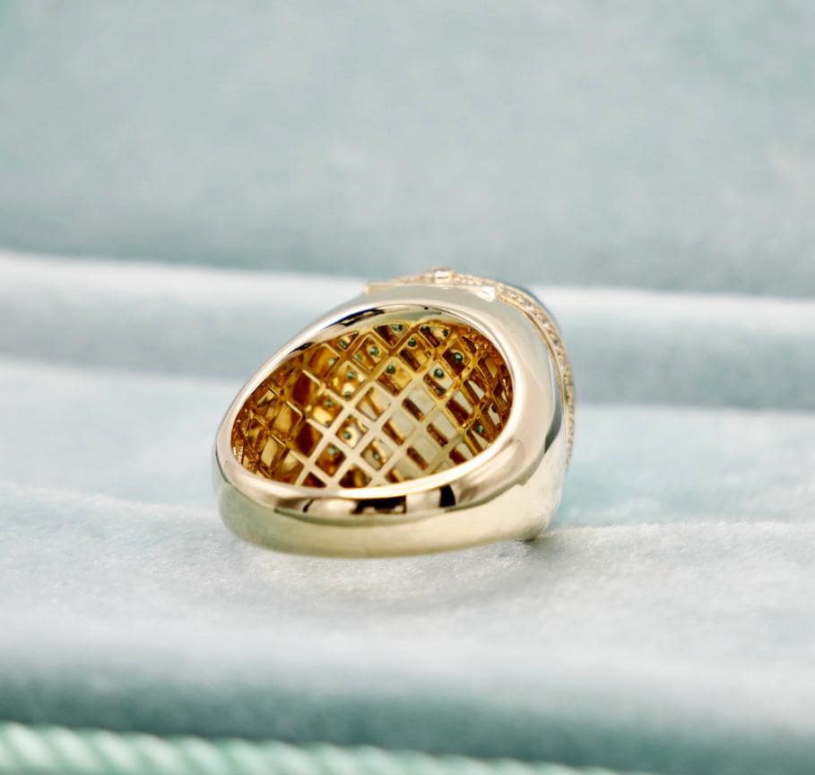 14kt リング Aquamarine Cabochon Ring With Hidden Opening Starfish in 9K or 14K