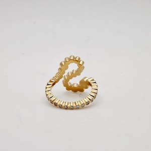 The 18K Alphabet Embrace Ring (Q-X) image 5